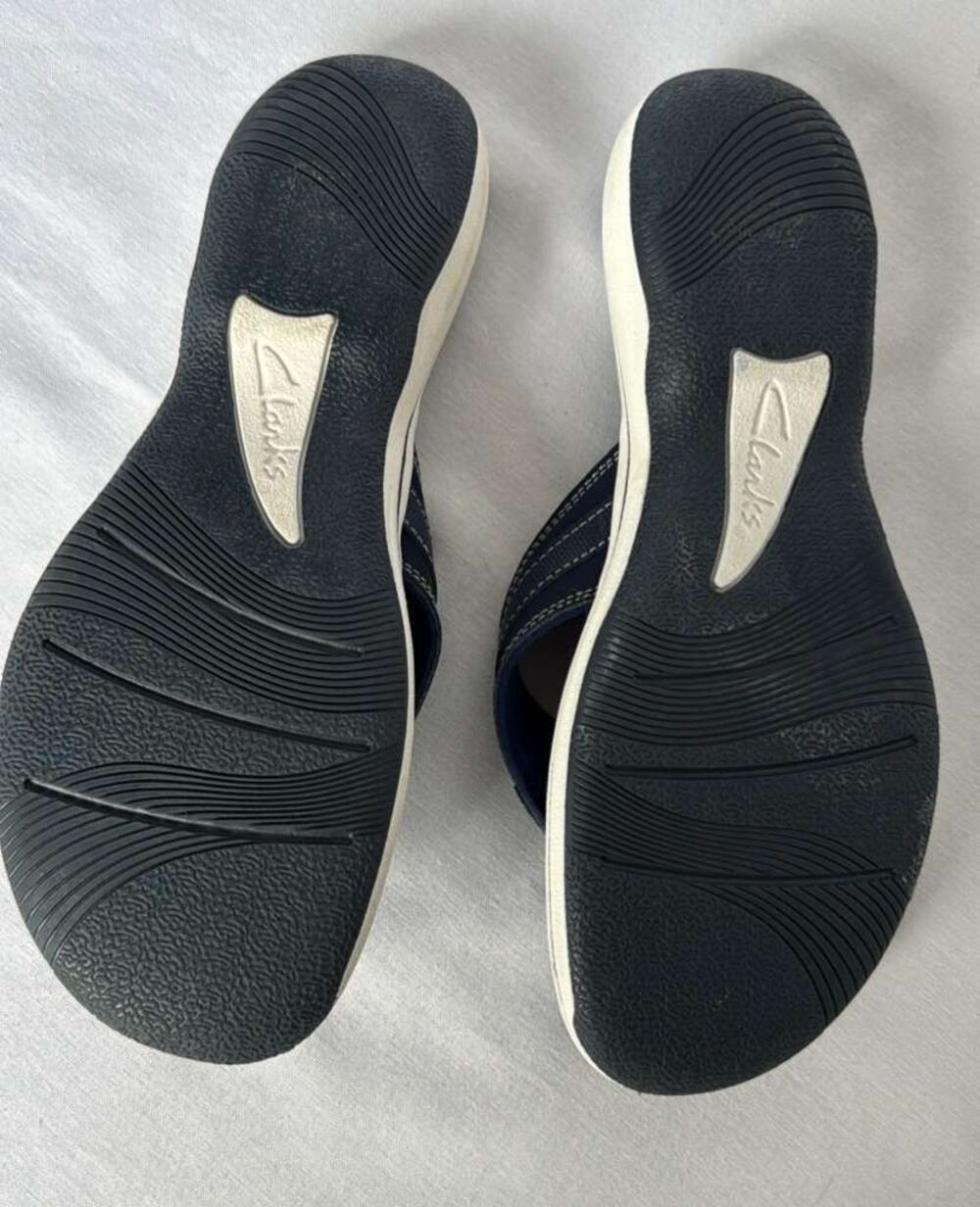 Clarks Cloudsteppers Sandals – Navy – Women’s Size US 10 - Picture 4 of 4